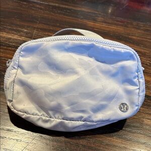 Lululemon Everywhere Belt Bag - Light Gray Camo Crossbody
